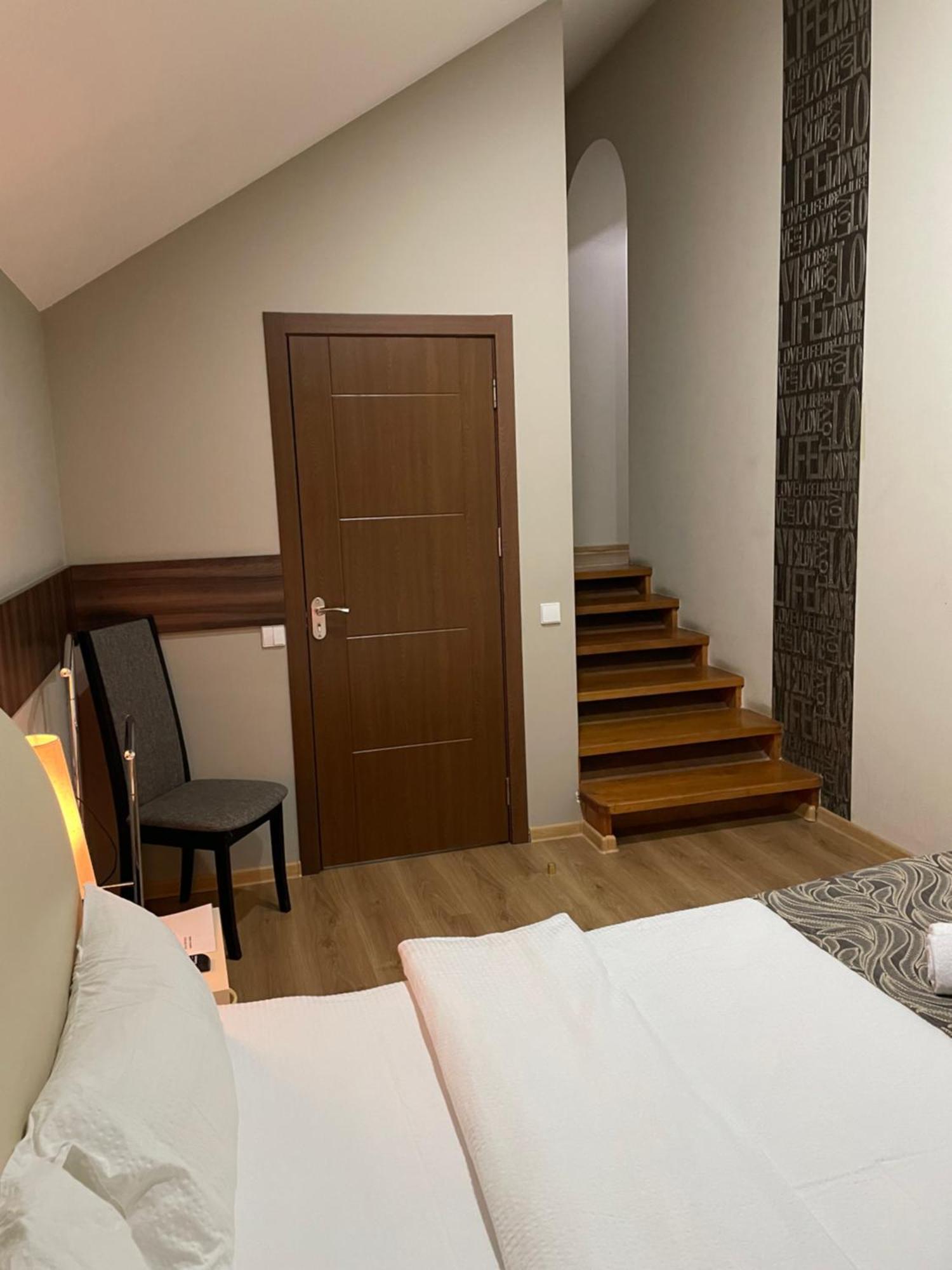 New Hotel Tiflis Dış mekan fotoğraf