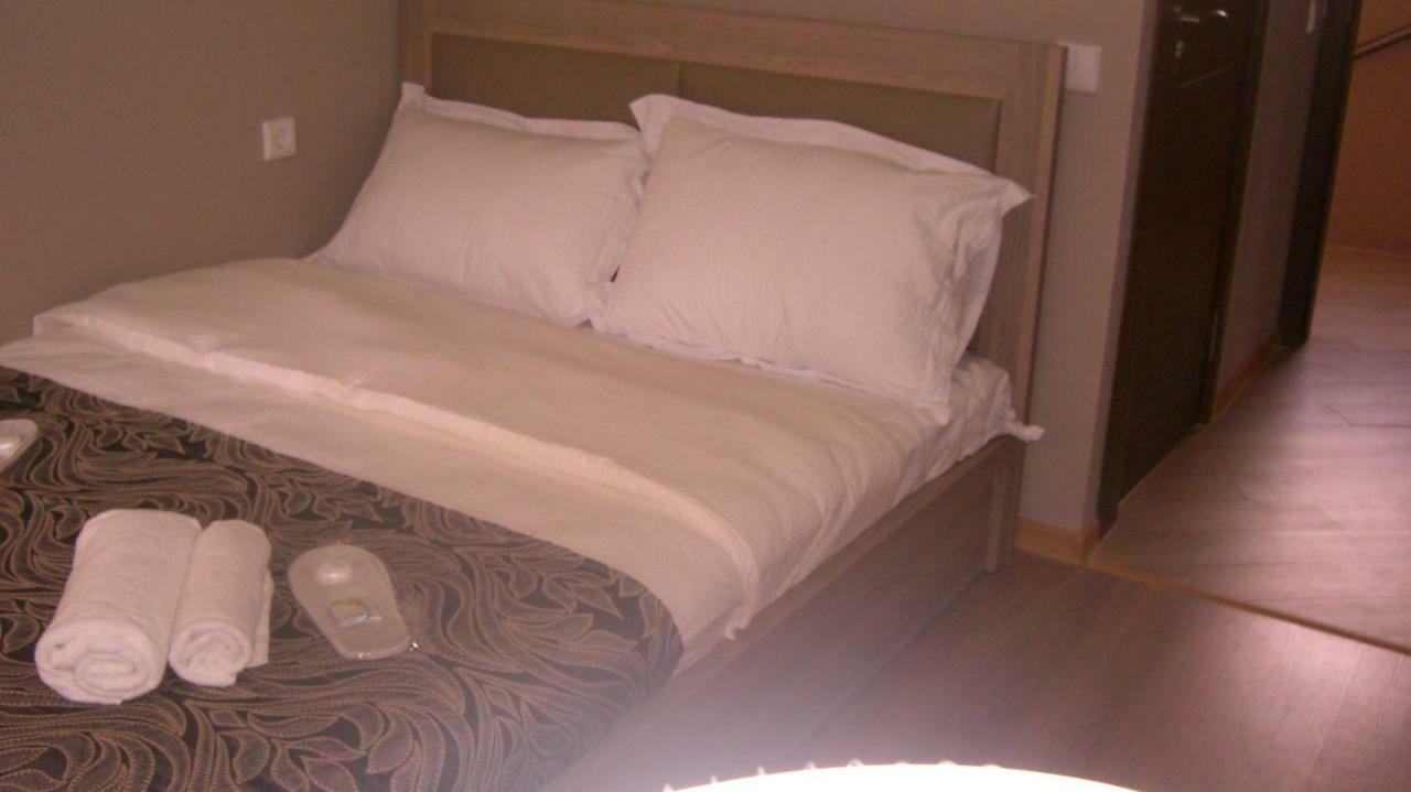 New Hotel Tiflis Dış mekan fotoğraf