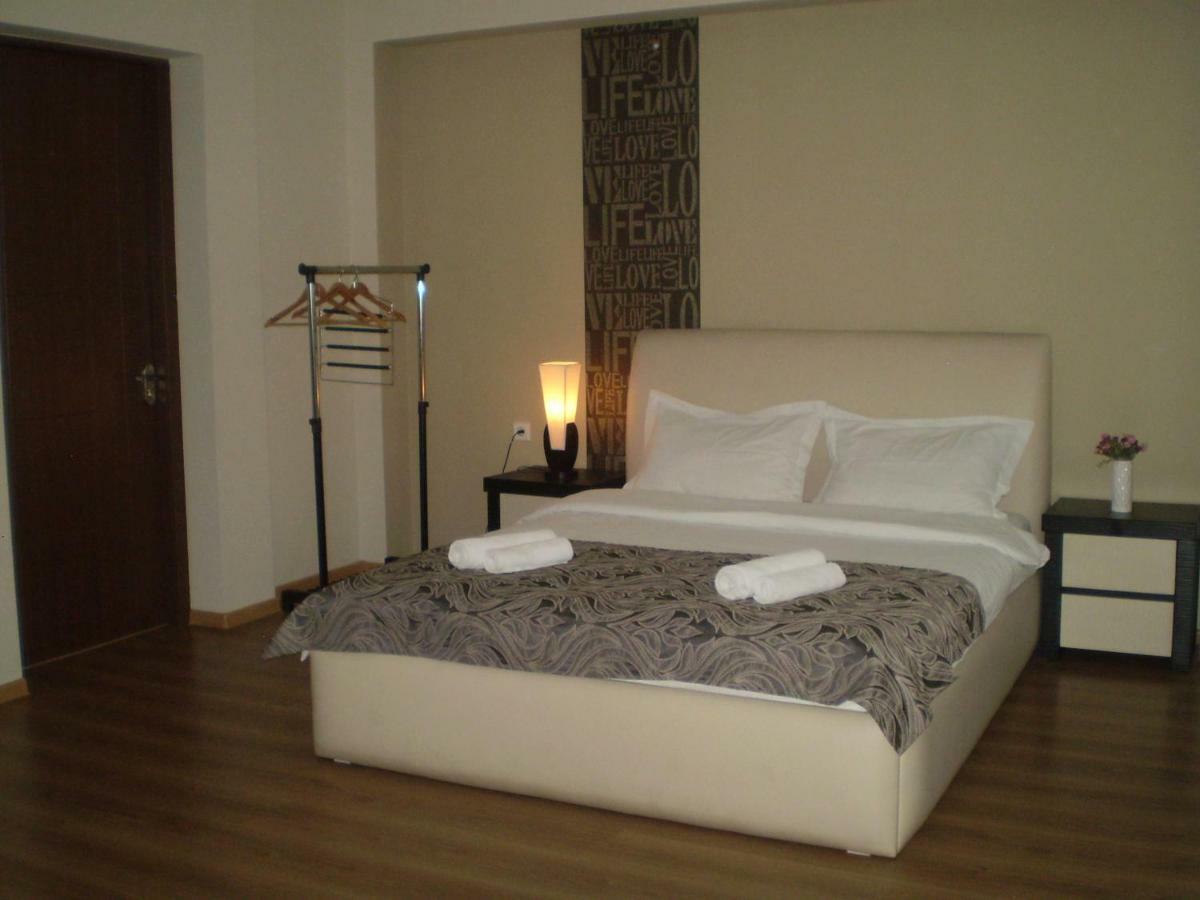 New Hotel Tiflis Dış mekan fotoğraf